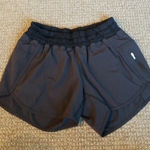 Lululemon shorts black size 8